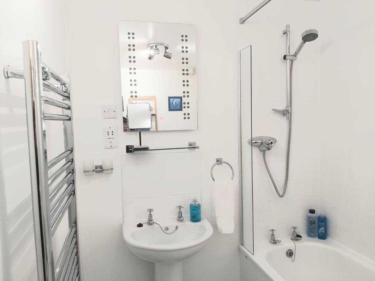 Inverness City Centre Apartment With Elevator And Google Chromecast エクステリア 写真