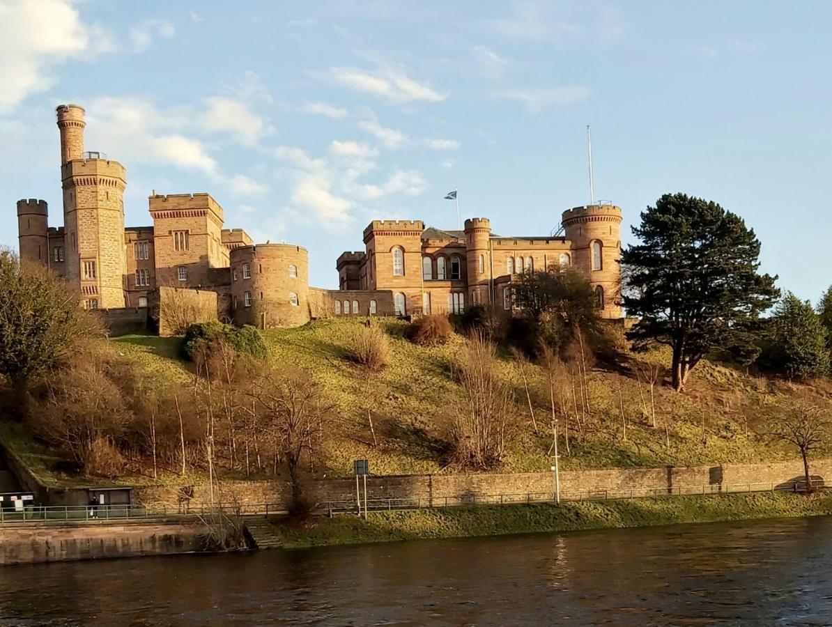 Inverness City Centre Apartment With Elevator And Google Chromecast エクステリア 写真